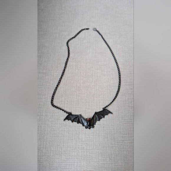 Brand New Bat Necklace - Picture 2 of 3